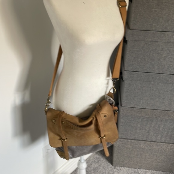 Jesslyn Blake large crossbody bag - Picture 2 of 7